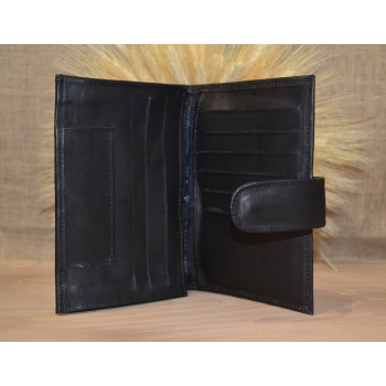 Portfel notatnik skórzany czarna z kwiatowym kolorowym haftem .